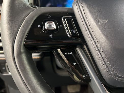 Certified 2025 Lincoln Aviator Black Label image 15