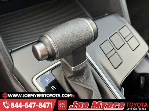 Used 2025 Kia Sportage LX image 21