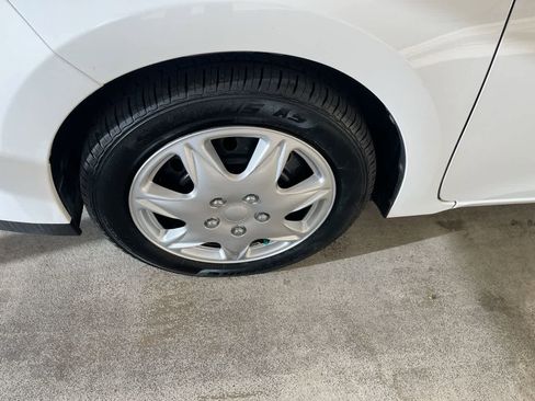 Used 2017 Toyota Corolla LE FWD image 10