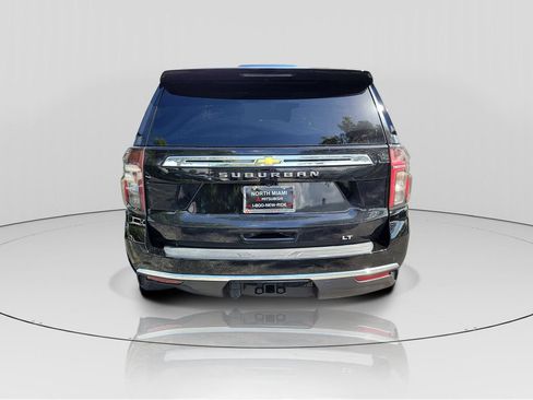 Used 2024 Chevrolet Suburban LT AWD/4WD image 6