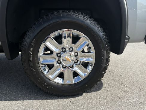 Used 2026 Chevrolet Silverado 2500 High Country w/ High Country Premium Package AWD/4WD image 23