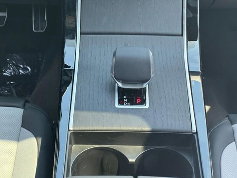 Used 2026 Land Rover Range Rover Velar Dynamic SE image 18