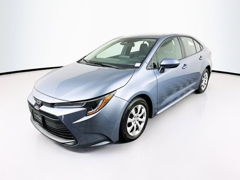 Used 2024 Toyota Corolla LE FWD image 3