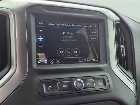 Used 2024 Chevrolet Silverado 1500 Custom image 18