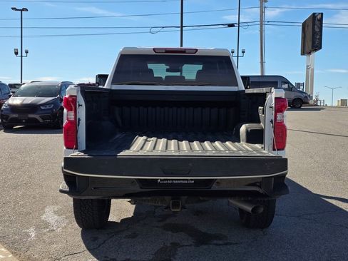 Used 2025 Chevrolet Silverado 2500 Custom w/ Custom Value Package image 7