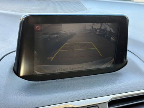 Used 2017 MAZDA MAZDA3 Sport image 18