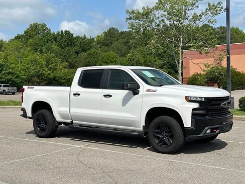 Used 2020 Chevrolet Silverado 1500 LT Trail Boss AWD/4WD image 7