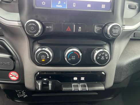 Used 2024 RAM 2500 Big Horn image 33