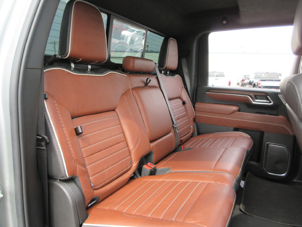 Certified 2025 GMC Sierra 2500 Denali Ultimate AWD/4WD image 31