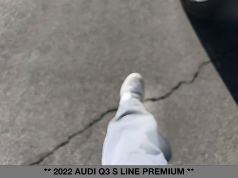Used 2022 Audi Q3 2.0T Premium w/ Black Optic Sport Package image 11