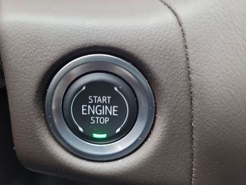 Used 2024 Chevrolet Tahoe LS image 16