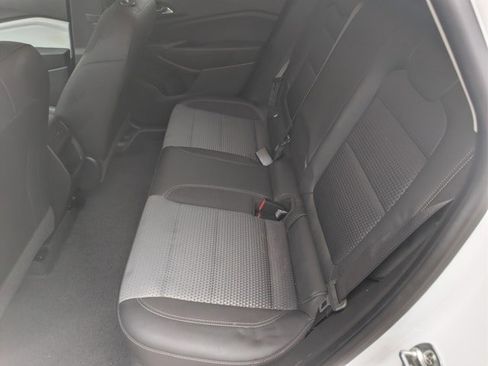 Used 2025 Chevrolet Trax LT image 10