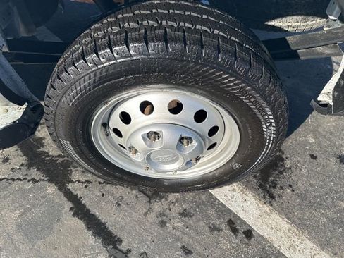 Used 2023 Ford Transit 250 Low Roof AWD w/ Exterior Upgrade Package image 19