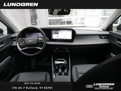 New 2026 Audi Q3 quattro 2.0T image 2