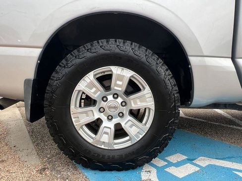 Used 2017 Nissan Titan SV image 26