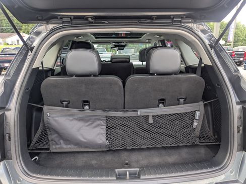 Used 2022 Kia Sorento S w/ Panoramic Sunroof Package FWD image 27