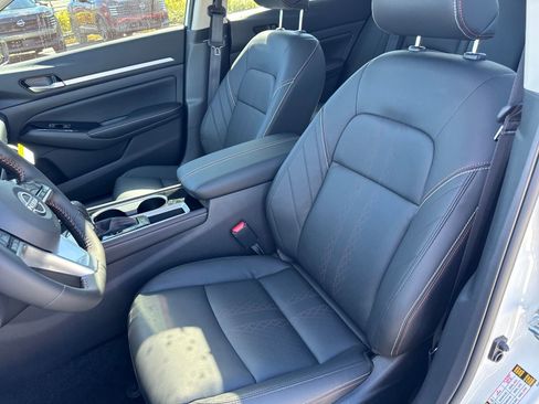 New 2025 Nissan Altima 2.5 SR image 25