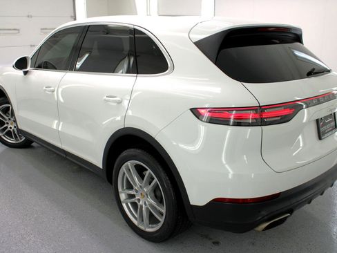 Used 2019 Porsche Cayenne image 30