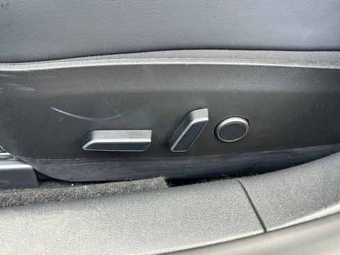 Used 2023 Tesla Model 3 Standard Range image 17