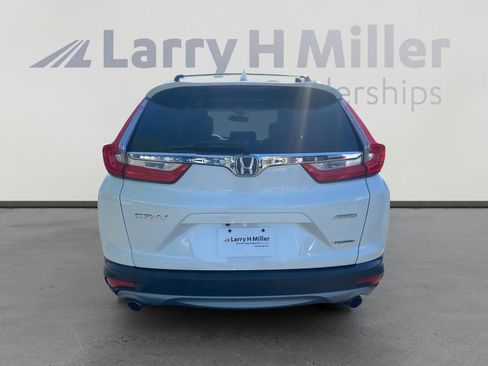 Used 2018 Honda CR-V Touring image 4