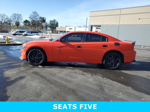 Used 2021 Dodge Charger SXT w/ Driver Convenience Group image 8