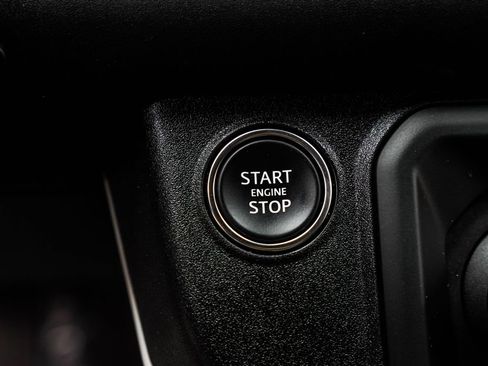 Used 2025 Land Rover Defender 110 S AWD/4WD image 28
