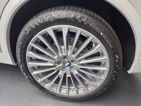 New 2027 BMW X7 xDrive40i w/ Premium Package AWD/4WD image 6