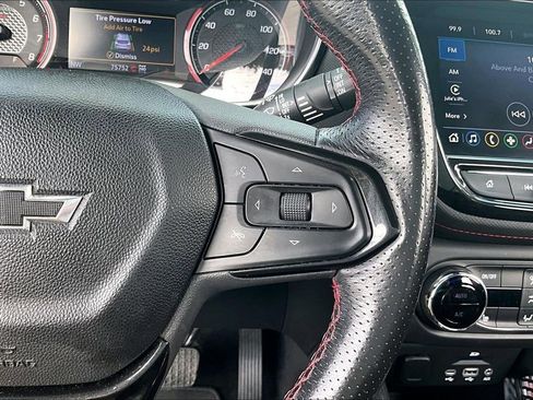 Used 2021 Chevrolet TrailBlazer RS w/ Sun and Liftgate Package image 12