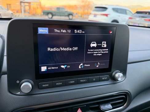 Used 2023 Hyundai Kona SE image 30