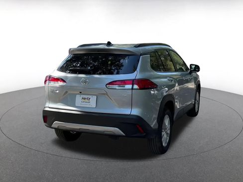 Used 2025 Toyota Corolla Cross LE image 14