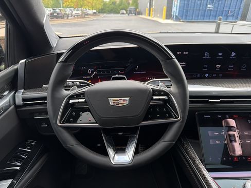 Used 2025 Cadillac Escalade V AWD/4WD image 19