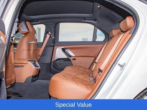 Used 2025 BMW 760i xDrive AWD/4WD image 23