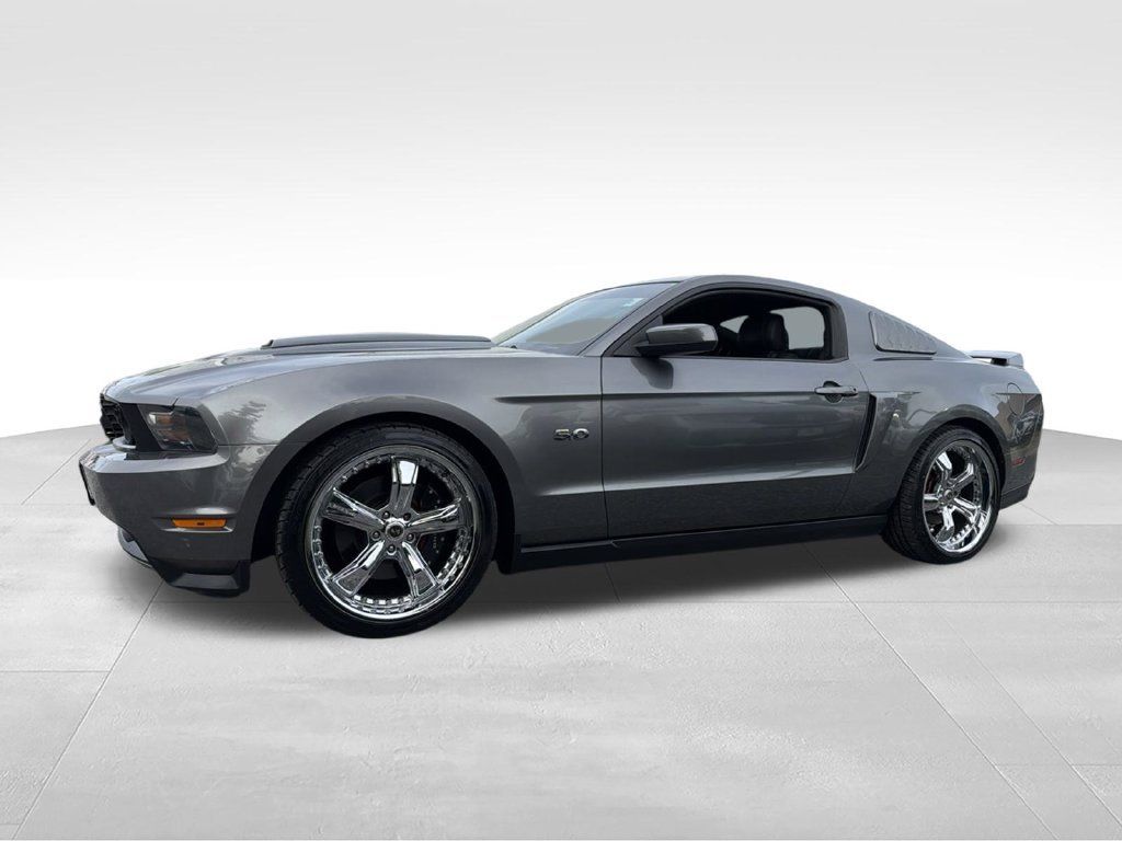 Used 2012 Ford Mustang GT Premium w/ Electronics Pkg RWD image 5