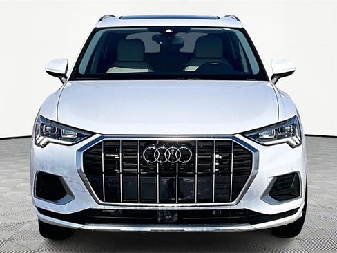 Used 2024 Audi Q3 2.0T Premium w/ Convenience Package image 3