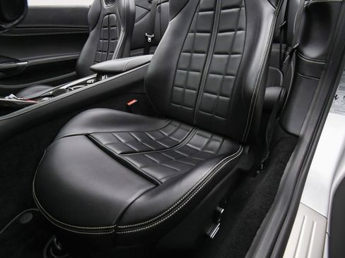 Used 2019 Ferrari Portofino image 59