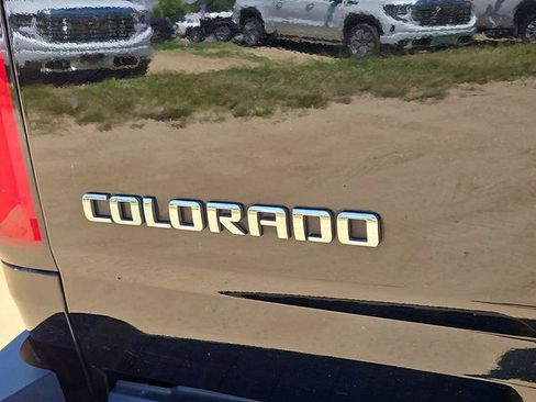 Used 2015 Chevrolet Colorado Z71 AWD/4WD image 29