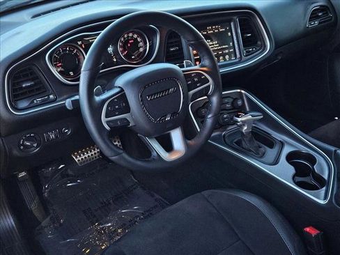 Used 2016 Dodge Challenger R/T Scat Pack w/ Leather Interior Group image 10