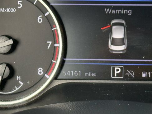 Used 2024 Nissan Sentra SV FWD image 19