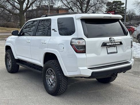 Used 2018 Toyota 4Runner TRD Off-Road w/ TRD Performance Package image 7