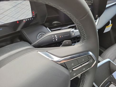 New 2026 Chevrolet Equinox LT image 25