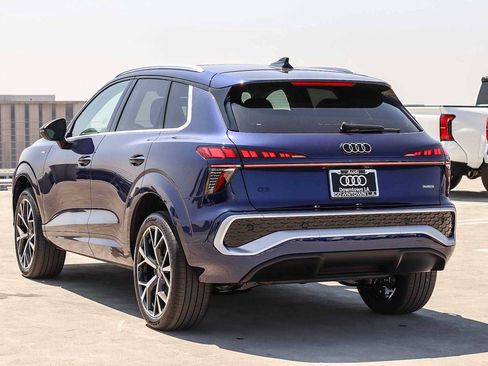 New 2026 Audi Q3 quattro 2.0T AWD/4WD image 6