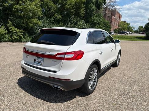 Used 2016 Lincoln MKX Reserve w/ Equipment Group 102A AWD/4WD image 25