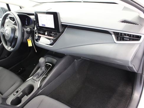 Used 2026 Toyota Corolla LE FWD image 33