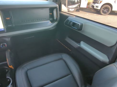 Certified 2022 Ford Bronco Badlands image 15