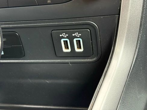 Used 2018 Ford EcoSport SE w/ SE Convenience Package image 34