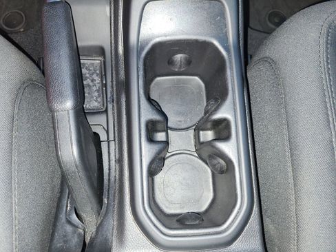 Used 2022 Jeep Wrangler Sport image 14