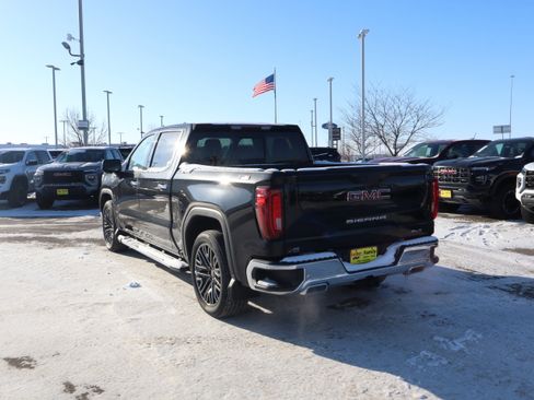 Used 2022 GMC Sierra 1500 SLT w/ SLT Premium Plus Package image 5
