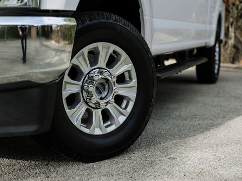 Used 2022 Ford F250 XLT image 11