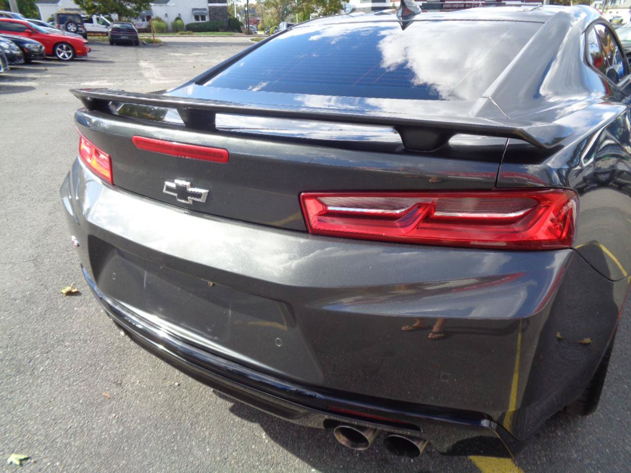 Used 2018 Chevrolet Camaro SS RWD image 19