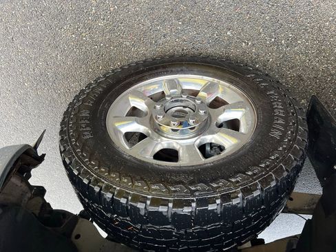 Used 2011 Ford F350 Lariat w/ FX4 4X4 Off-Road Pkg image 16